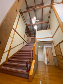 1階：玄関ホール